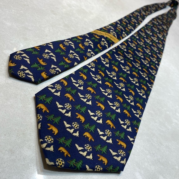 Salvatore Ferragamo 100% silk tie bear sea lion animal printed ⭐️⭐️⭐️⭐️ - Picture 11 of 15